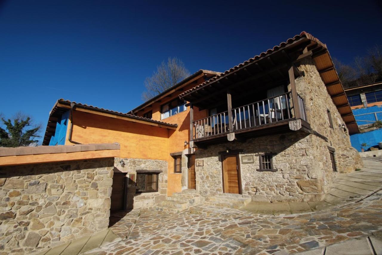 La Aldea Sonada Hotel Oviedo Exterior photo